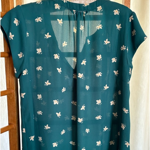 41 Hawthorn Green Floral Cap Sleeves V Neck Blouse Top Large Petite - Picture 2 of 4
